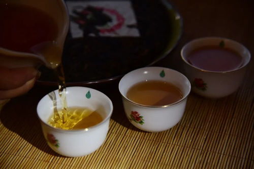 茶識(shí)︱何為普洱茶里的號(hào)級(jí)茶 印級(jí)茶和七子餅茶